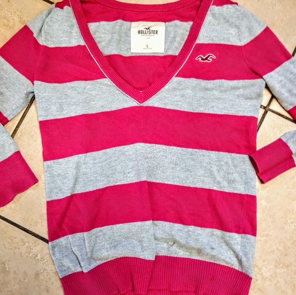 Hollister v neck